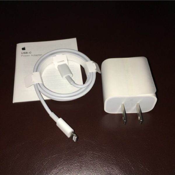 Apple 18W iPhone Fast charger